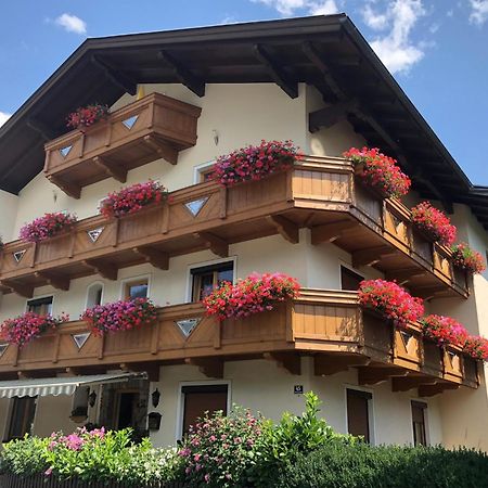 Gaestehaus Neuhauser 齐勒河谷采尔 外观 照片