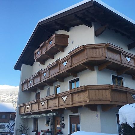 Gaestehaus Neuhauser 齐勒河谷采尔 外观 照片
